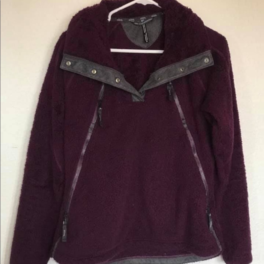 Kuhl fuzzy sweatshirt